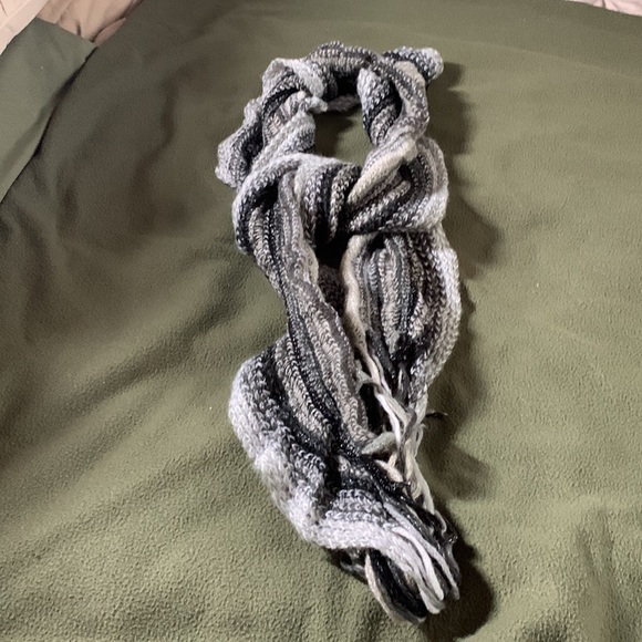 Lot of 2 Mixit winter scarfs. Black, gray and silver. Gold, cream and tan. OS - Picture 4 of 6